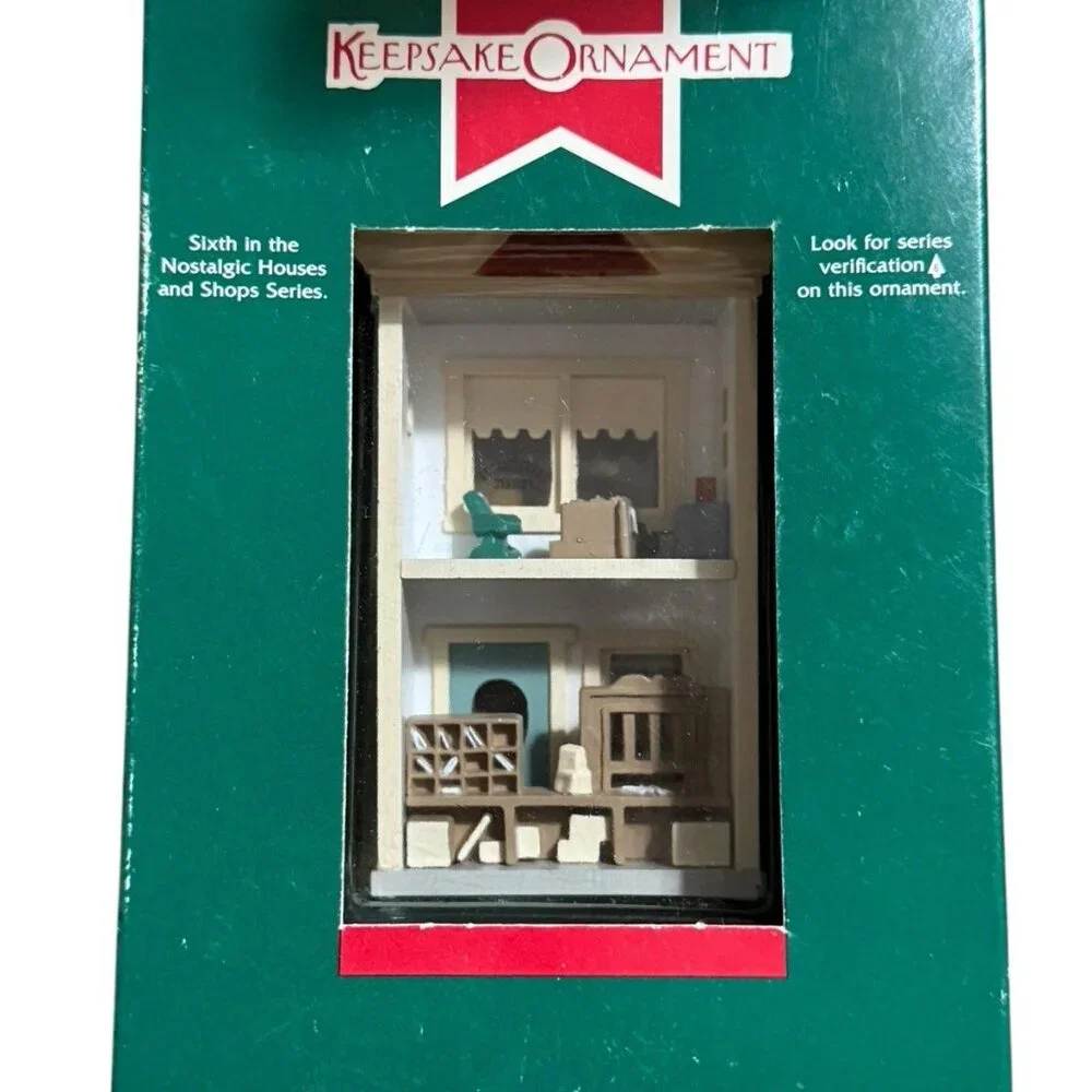 1989 Hallmark US Post Office House 6th Nostalgic House and‎ Shops Ornament